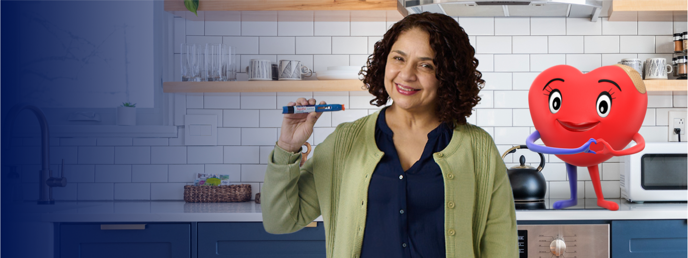 Mujer con corazón en la cocina mostrando el SureClick de Repatha (evolocumab), texto "Uso de Repatha".